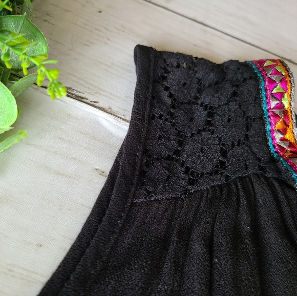 Black Boho Tank with Tassels - Picture 4 of 6